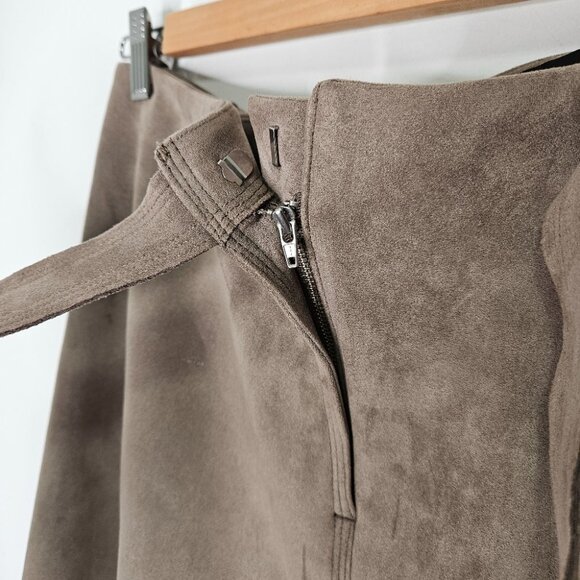 Aritzia Babaton Cecily Faux Suede  A-Line Midi Skirt Sz 4 Taupe Self-tie belt - Picture 6 of 13